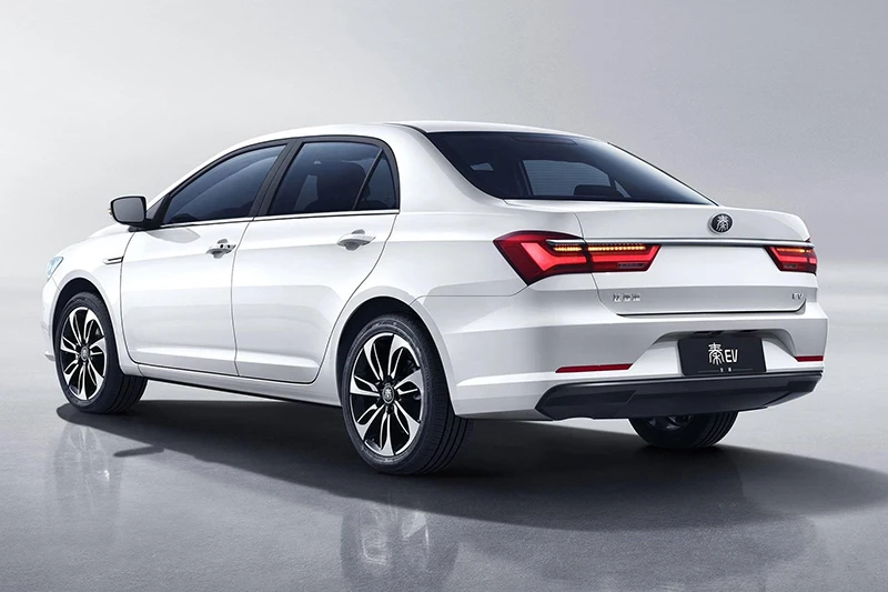 BYD Qin PLUS 2023 Champion Edition Excellent Model DM-i 120KM LHD Electric Car 120km New Energy Hybrid 4-door 5-seat Trim
