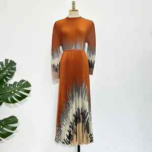 2025 Latest Design Women's Fashion Two-piece Sets Printed Pleated Top Pleated Long Skirt Suit Miyake Set