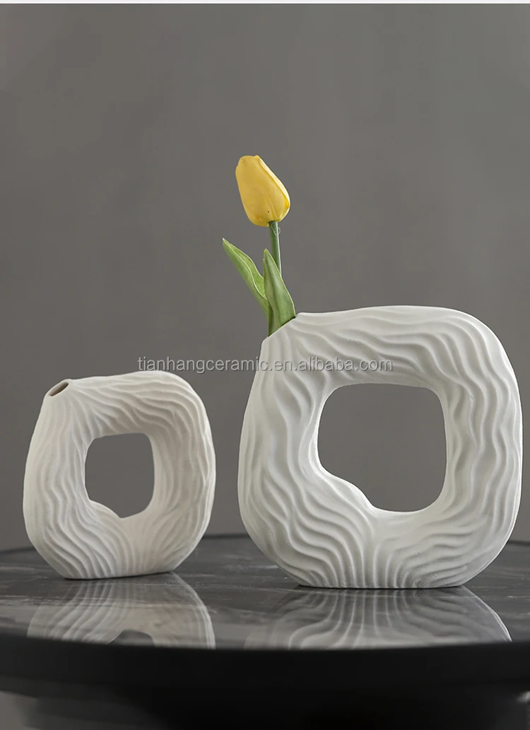 High Luxury Ceramic Vase Dried Flower Arrangement Home Decoration Accessories Desktop Living Room Corrugated Morden Flower Vase.jpg