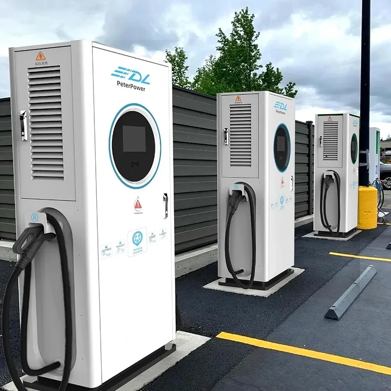 Nuova stazione di ricarica per caricabatterie elettrico veloce DC commerciale da 60KW a 600KW per veicoli elettrici