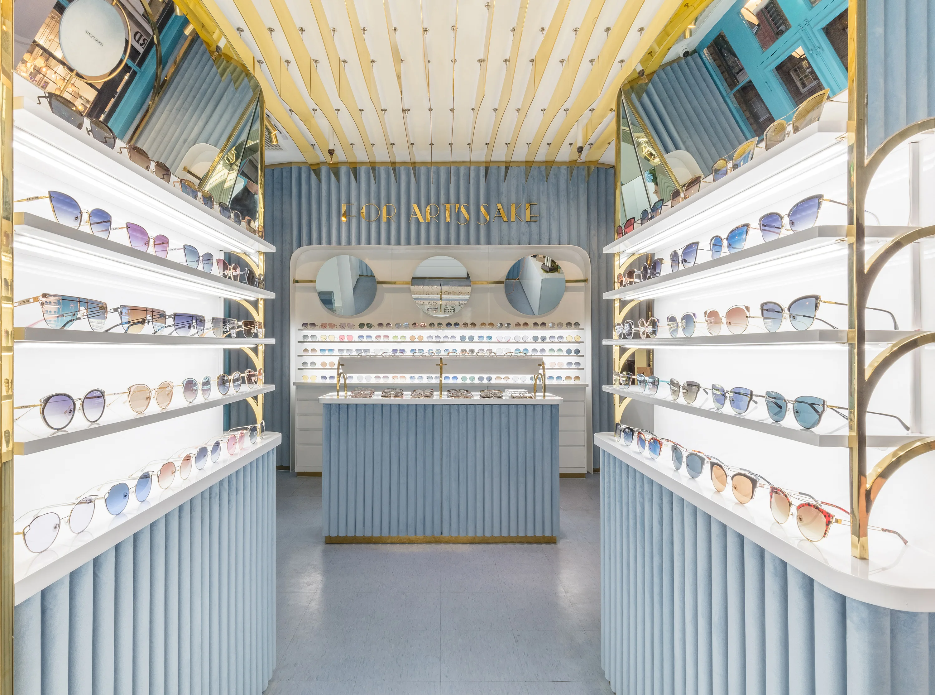 Optique Lunettes De Soleil Magasin Abay — Support De Lunettes De