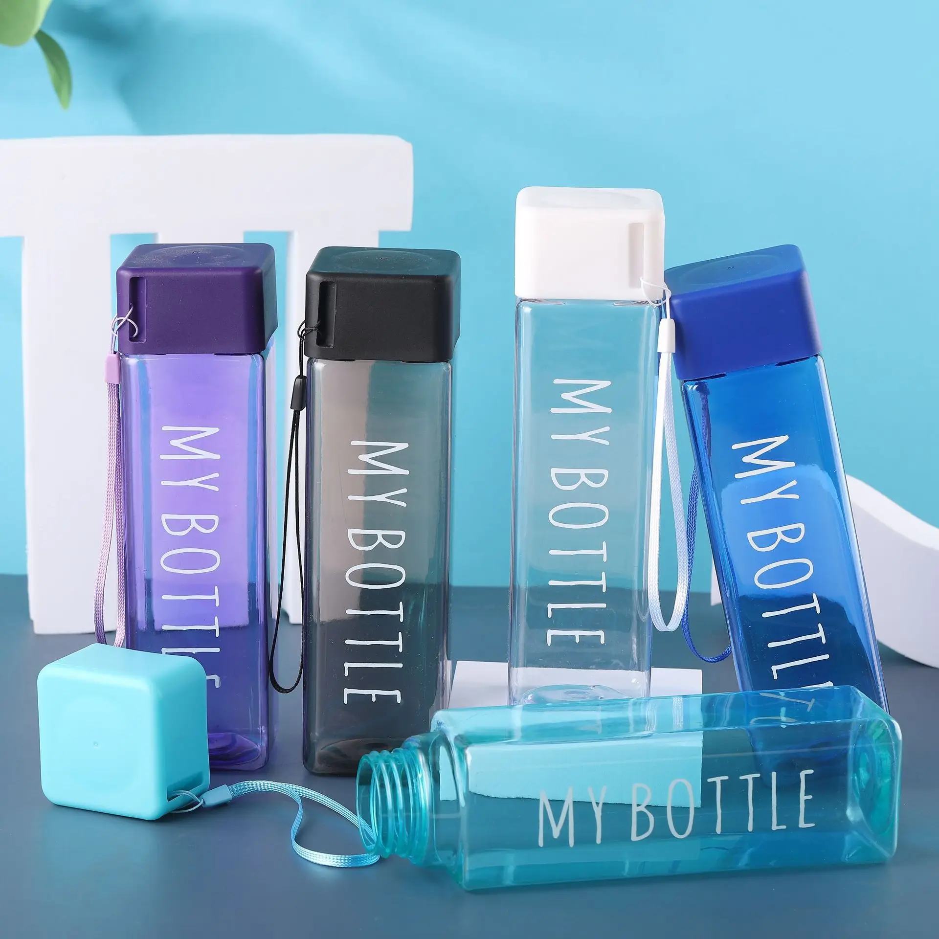 Bouteille D'eau Sistema 725ml - Carrée - Sans BPA - Bouchon étanche - Coloris Assortis