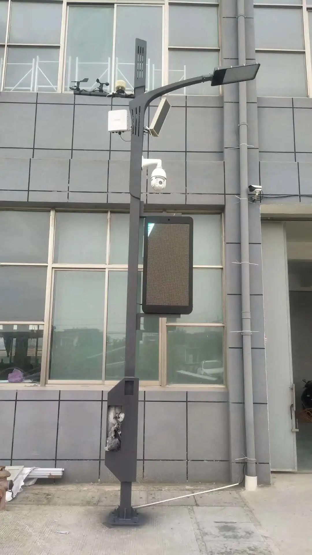 Multi-function Light for Road Square Waterproof Outdoor High Quality Smart Street Light