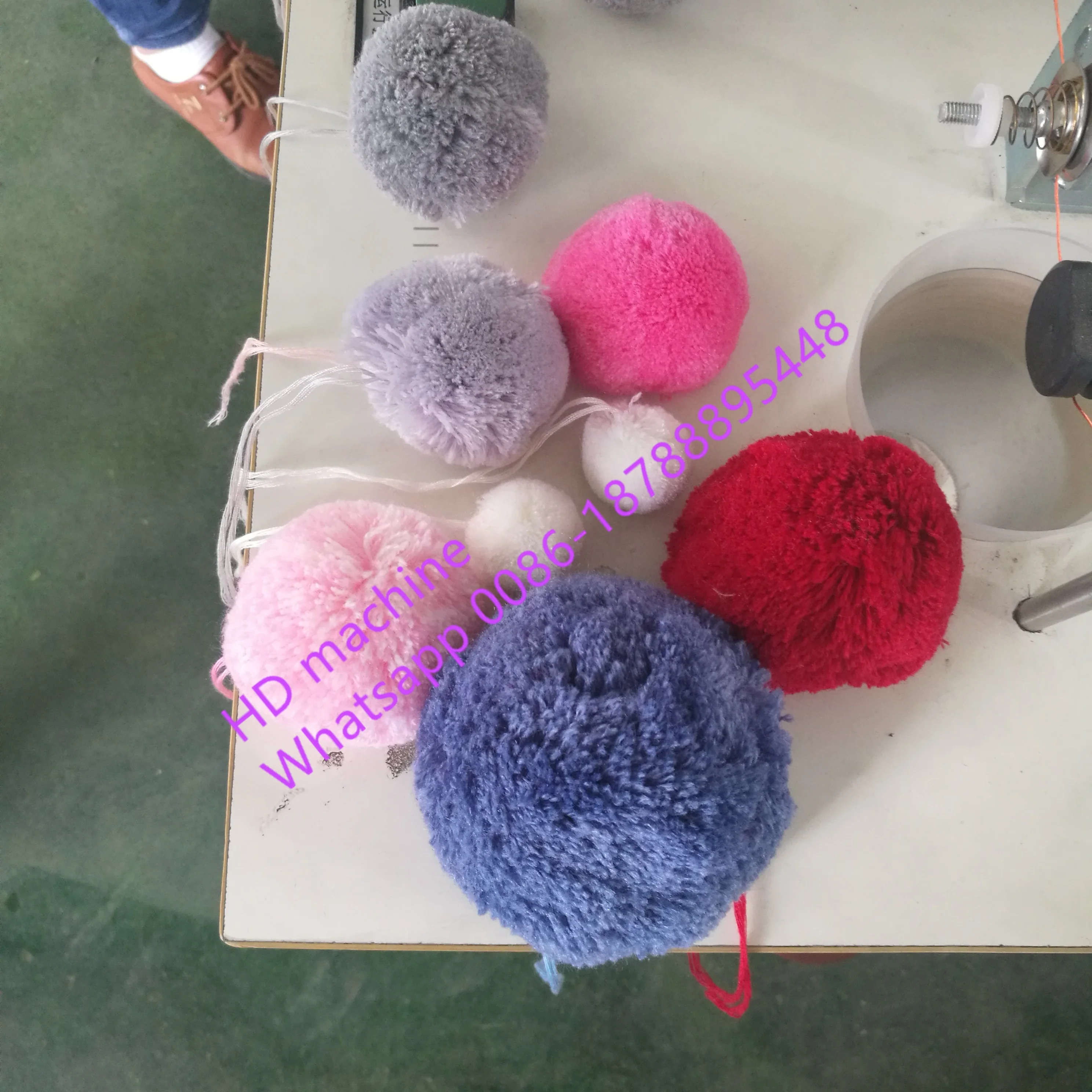 High Speed  Automatic Pompom Making Machine