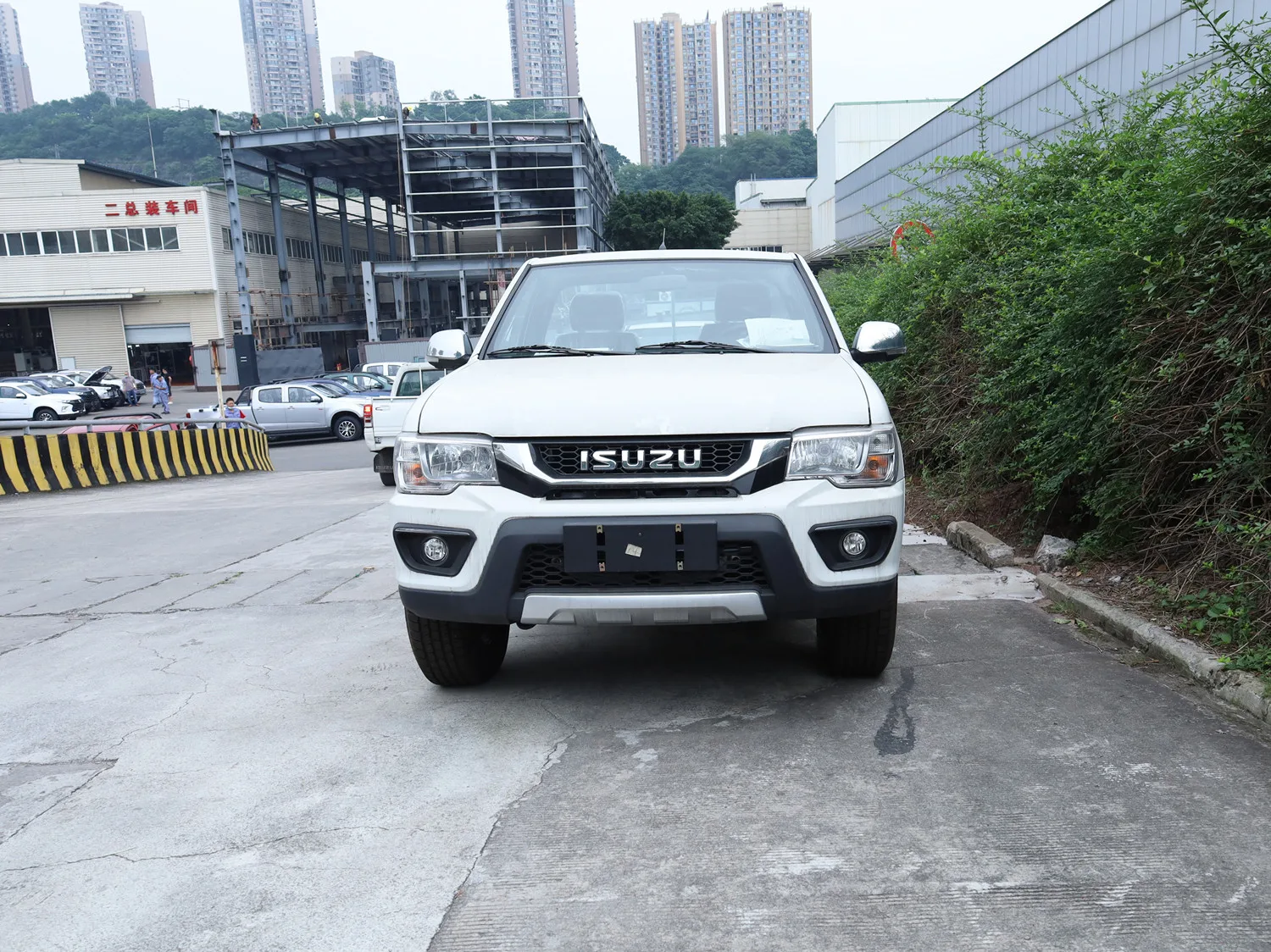 For Isuzu High Quality Single Cabin 4x4 Pickup Truck New 4WD Mini Truck Diesel Fuel Left Steering
