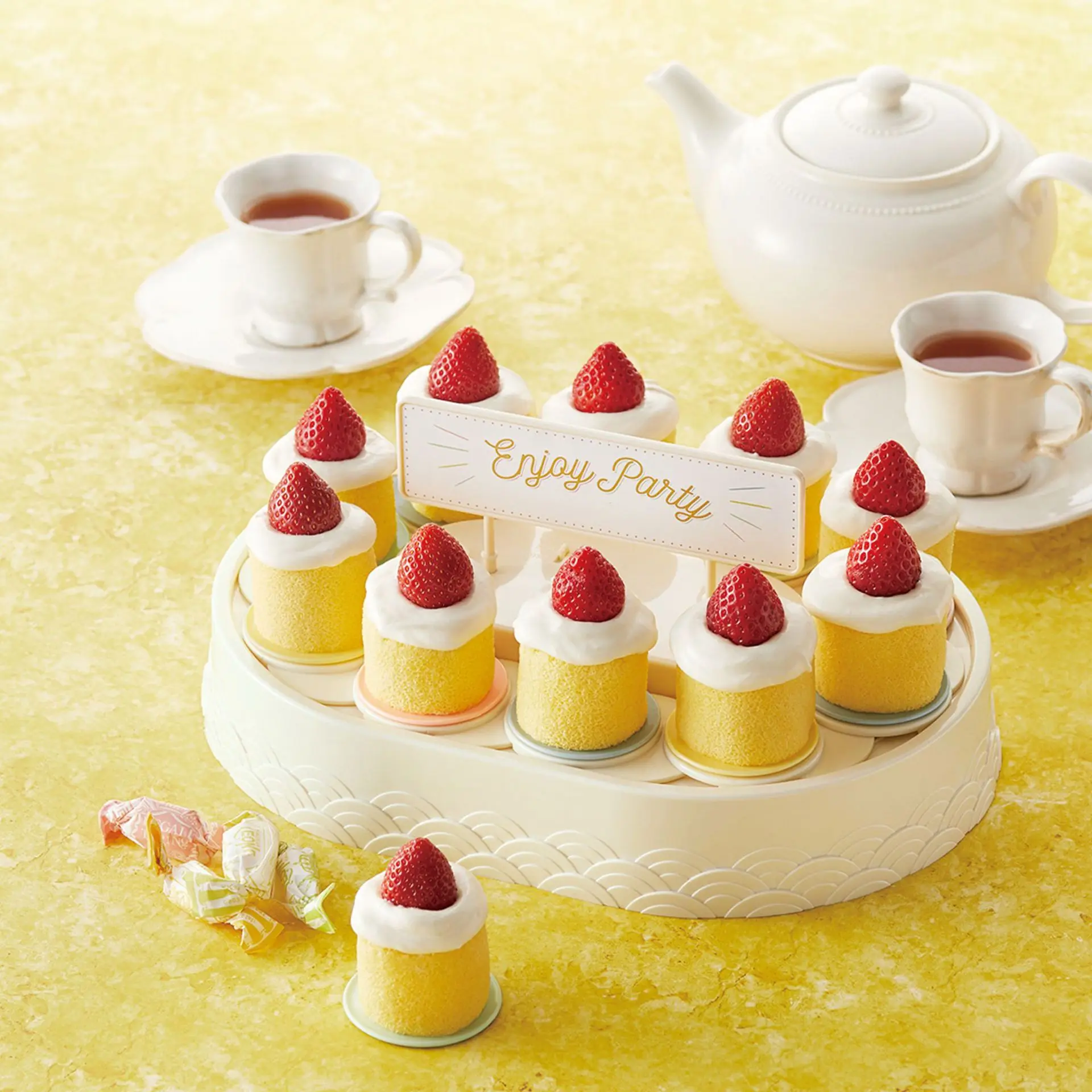 Cupcake Machine Automatic Rotating Table Display Stand Swing Tray Turntable for Displaying Macarons Cupcakes Desserts