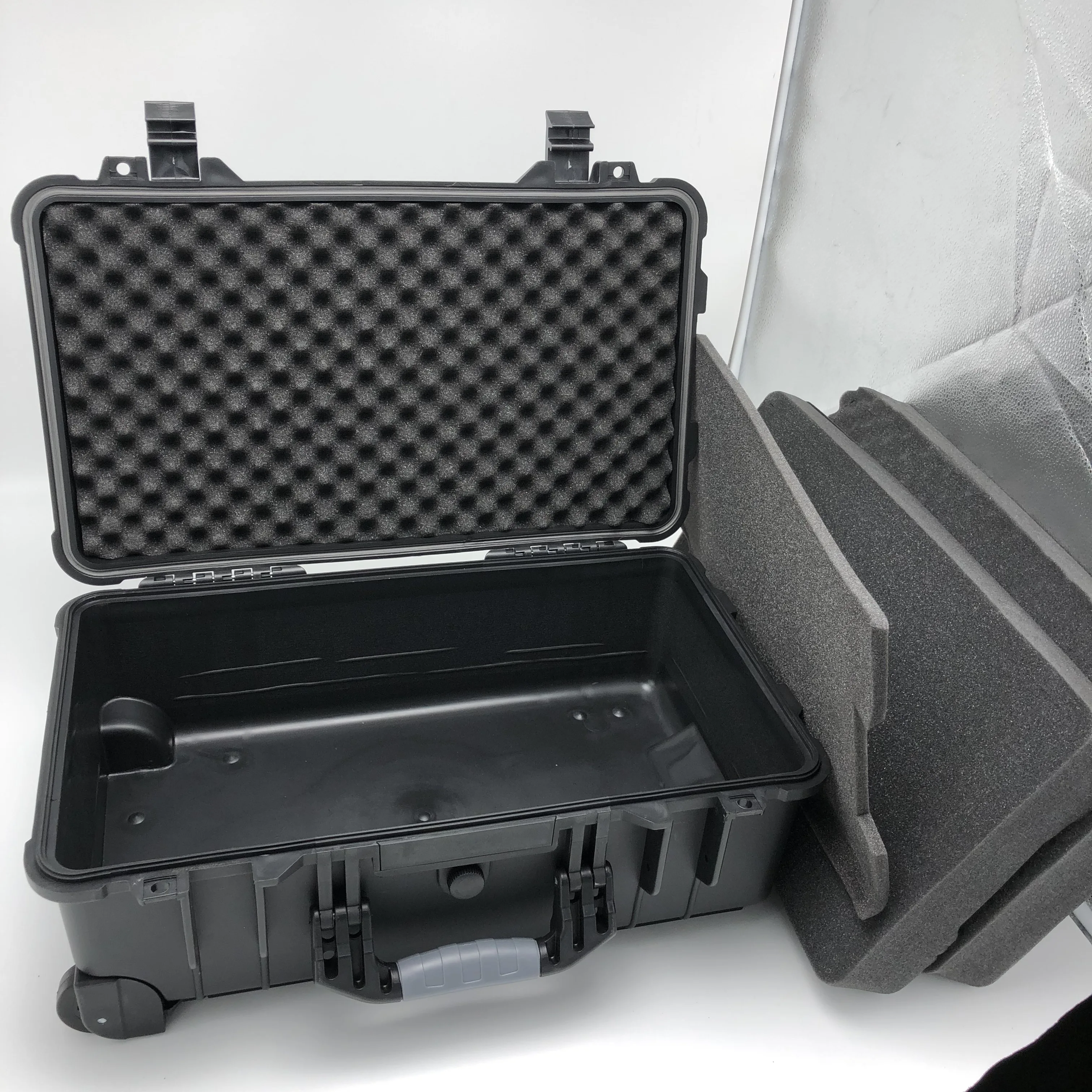 APACHE 5800 DARER Case - Large Waterproof Hard Shell Suit Case for