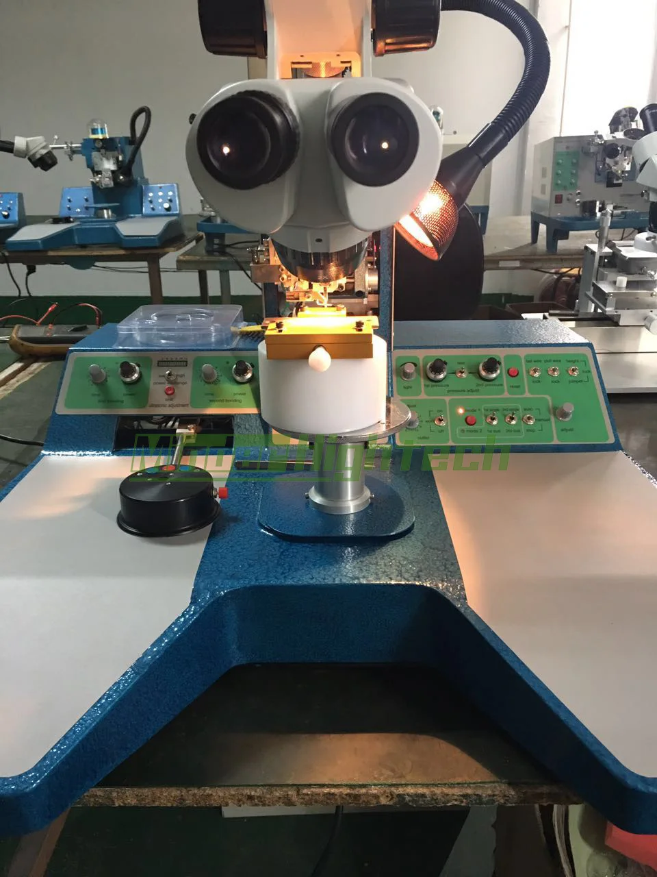 MDB-7550 Heavy Wire Bonder