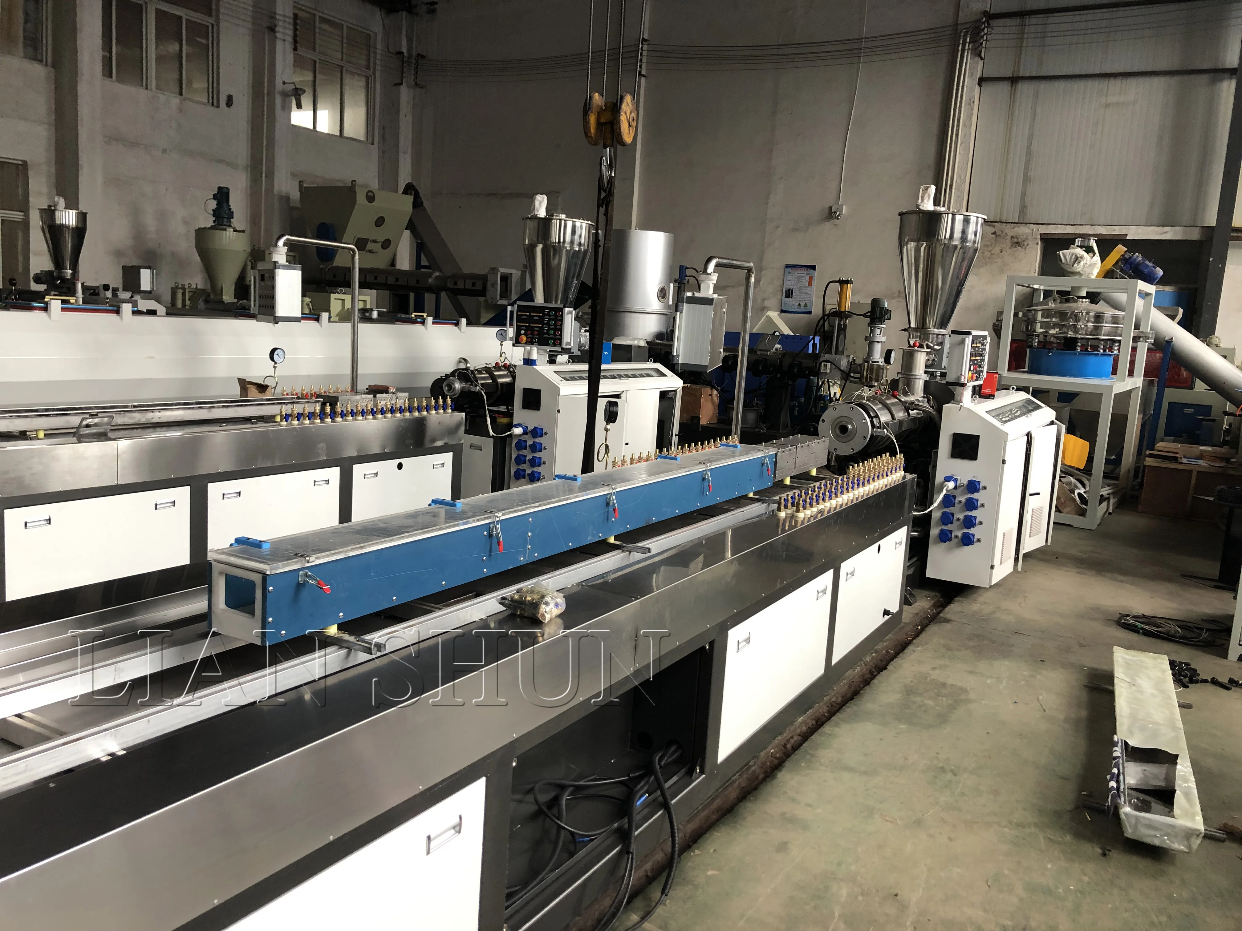 Plastic Pvc Profiles Making Machine for Making Wood Baseboards
