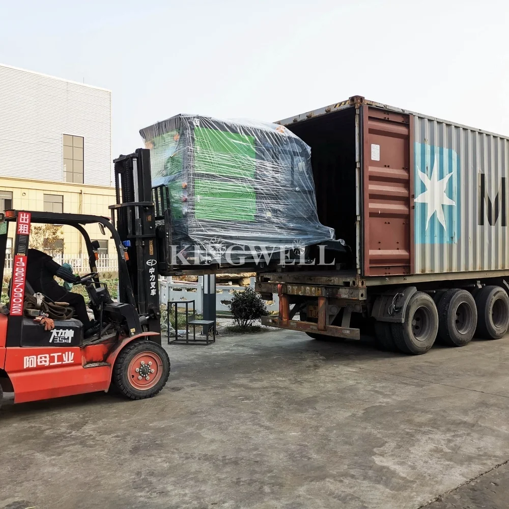 Automatic Garbage Sweeper Truck 4 Wheel Steering Cleaning Machine Closed Powered Road Sweeper Car With Water Spraying Function