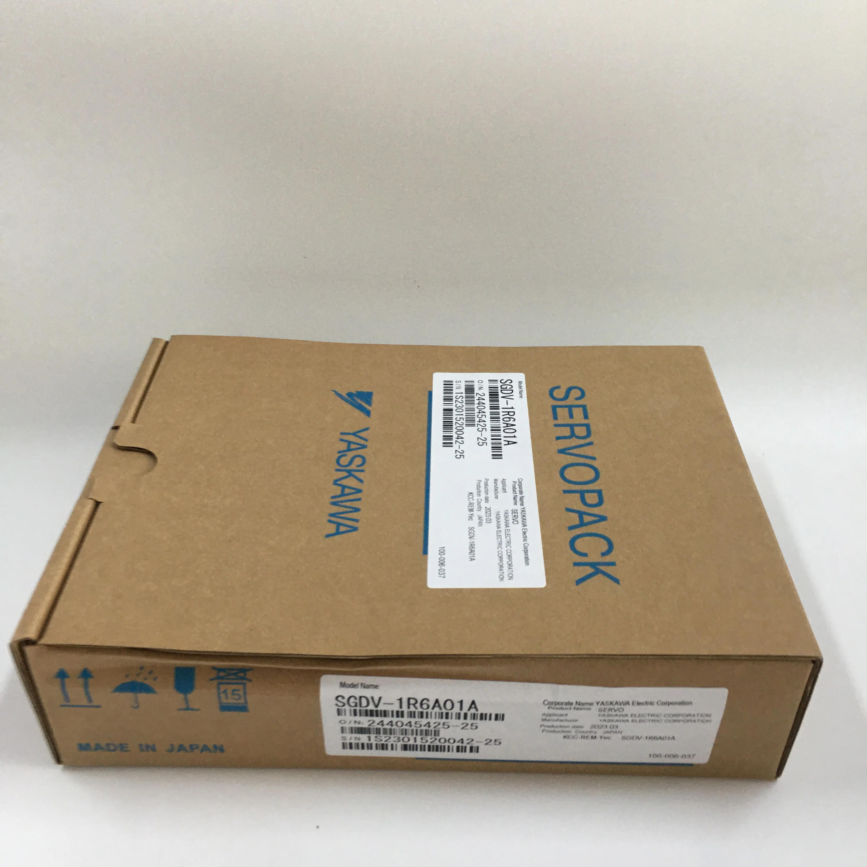 YASKAWA Servo Drive SGDV-1R6A01A YASKAWA Servo Drive SGDV-1R6A01A