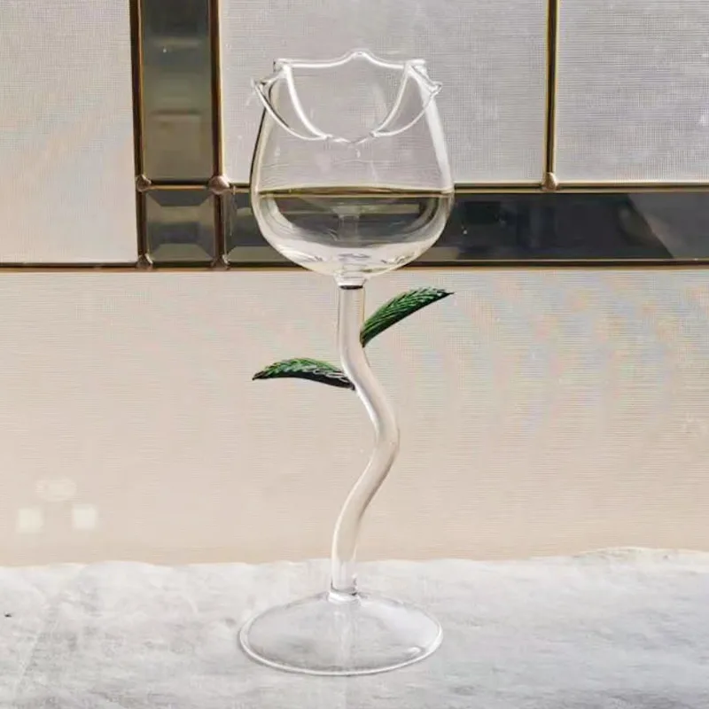 Creative Transparent Red Wine Glass with Glass Shark Design Tall Cocktail Glass for Halloween Parties