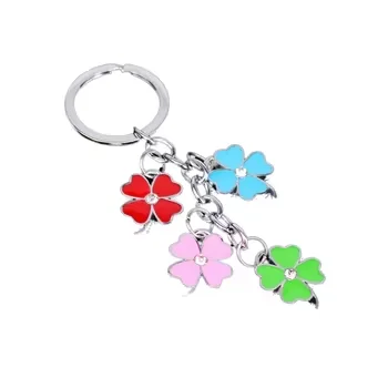 Fashionable Small Four Leaf Clover Keychain Popular Metal Souvenir Charm with Lucky Symbol