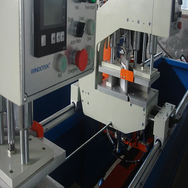 Машина для изготовления пластиковых окон и дверей