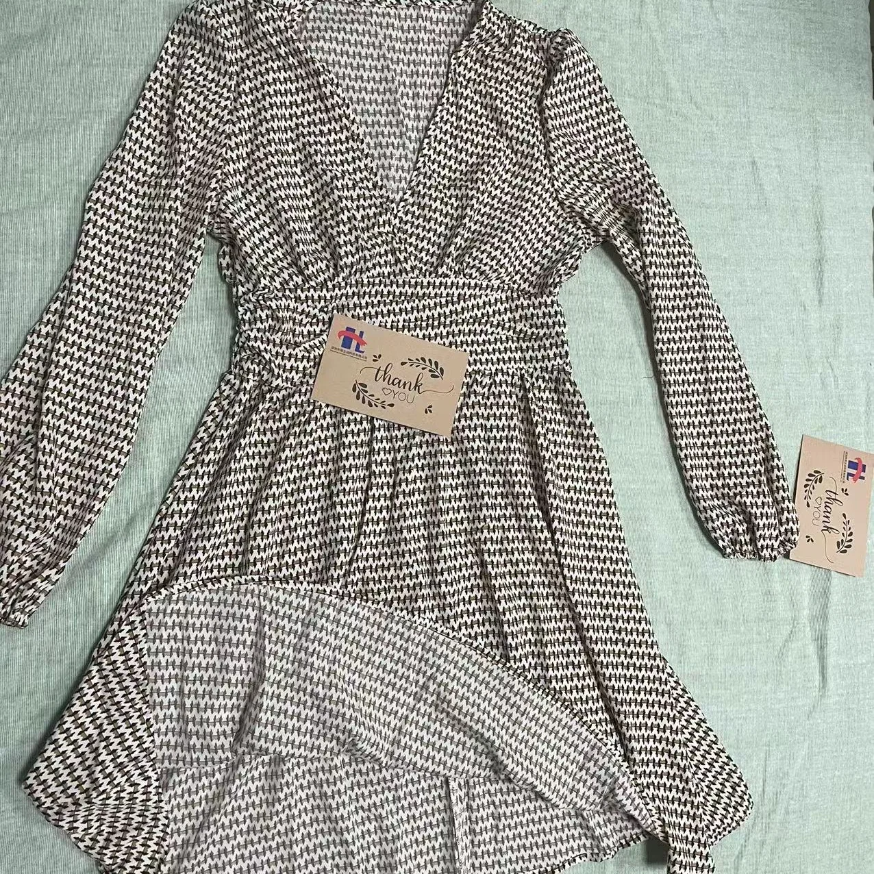 HLY Wholesale Fashion Brand New Mix Women Clothes Brand Discount Dress  Women Mix Bulk Dresses Random Delivery Stock Clothing
