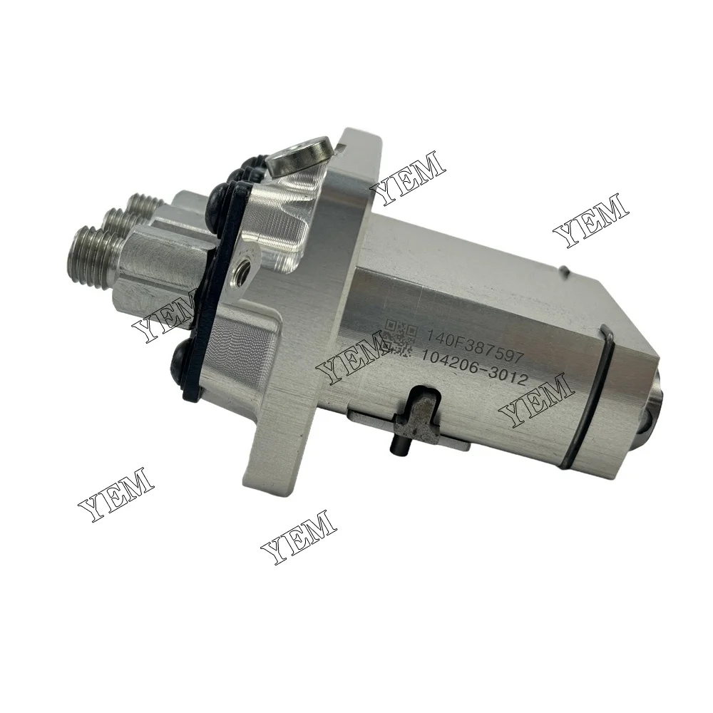 Fuel Injection Pump 16032-51011 Fit for Kubota D1105 Engine 4