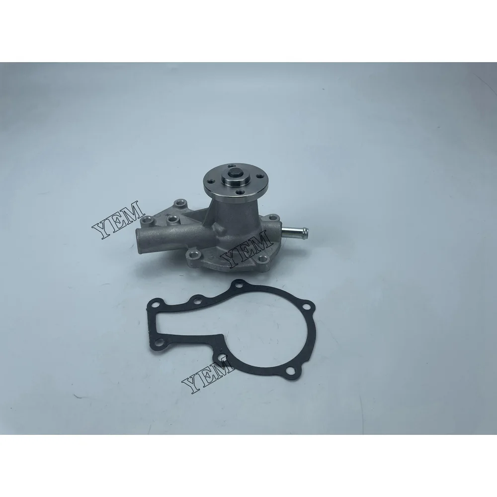 D722 1E051-73030 Water Pump for Kubota Industrial Machinery Spare Parts