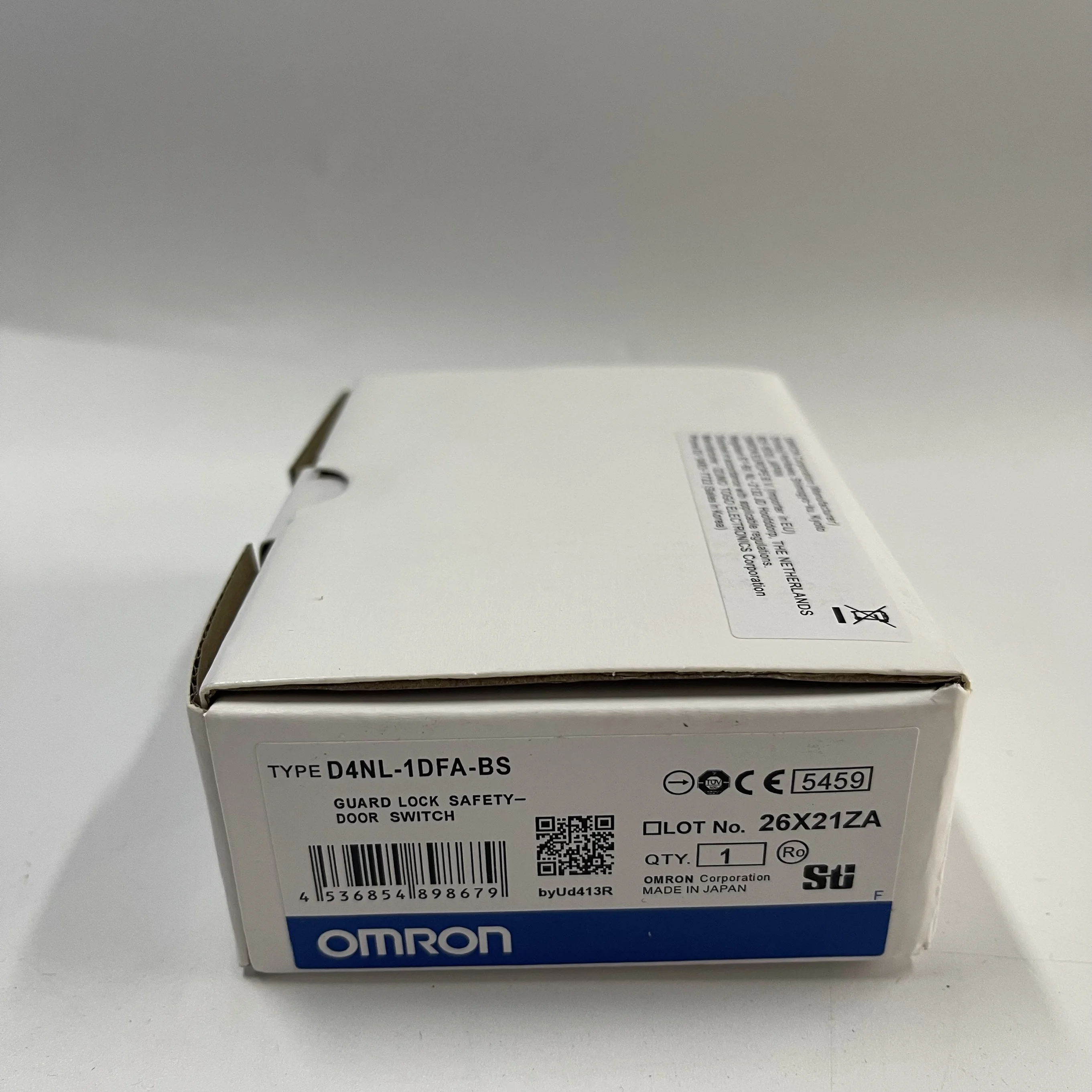 Omron Safety Door Switch D4NL-1DFA-BS Omron Safety Door Switch D4NL-1DFA-BS