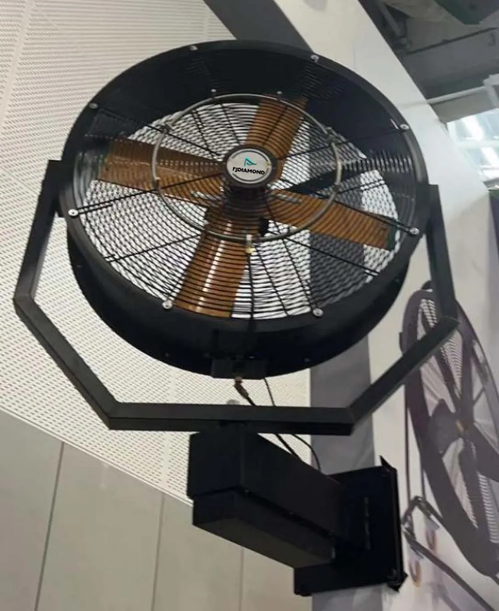 35inch Wholesalers New Summer Water Mist Fan For Factory Workshop Oscillating Spray Fan Mist Cooling Fan