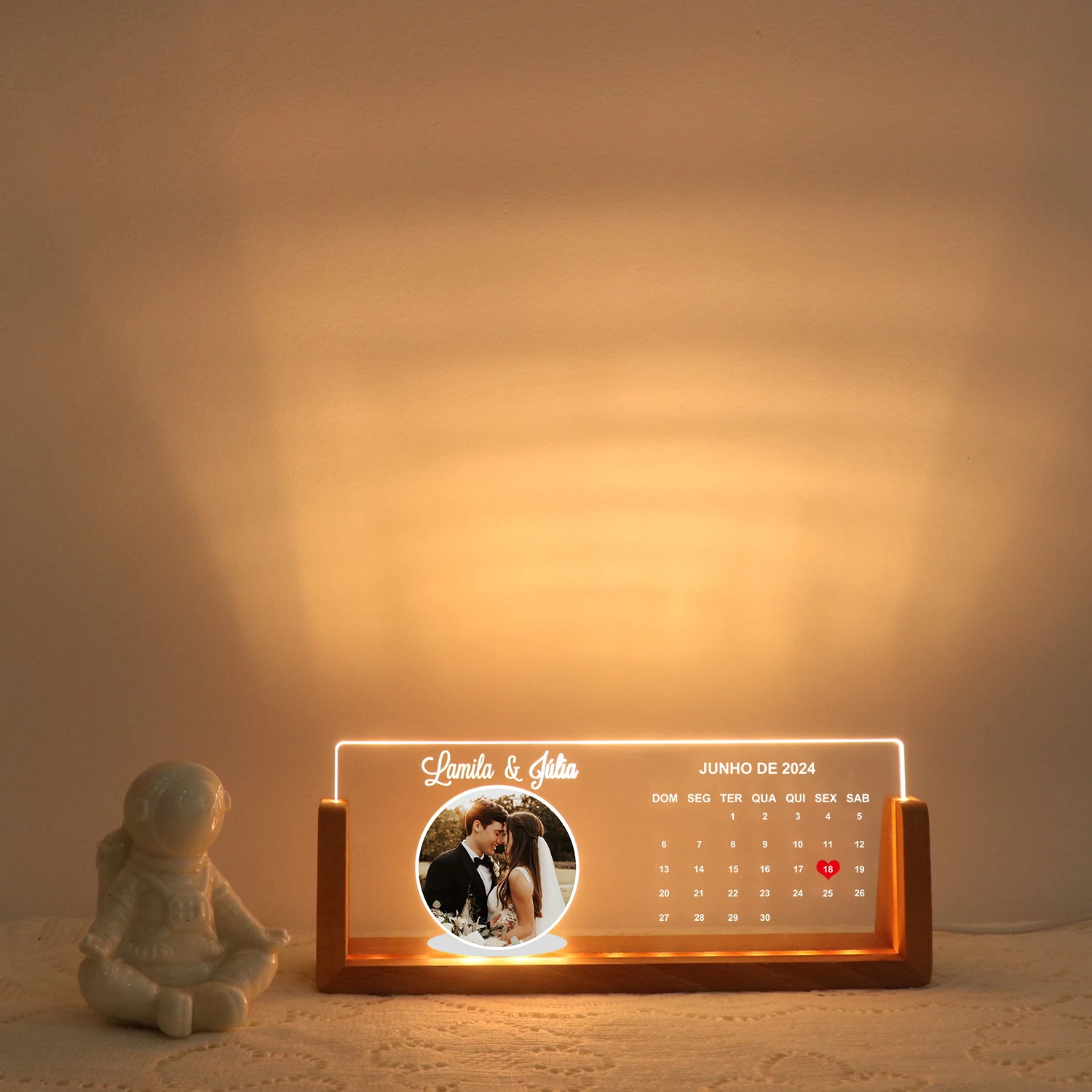 Personalized Customization Photo 3D Outside Carving Acrylic Acrylic Light Creative LED Wooden Base Night Light