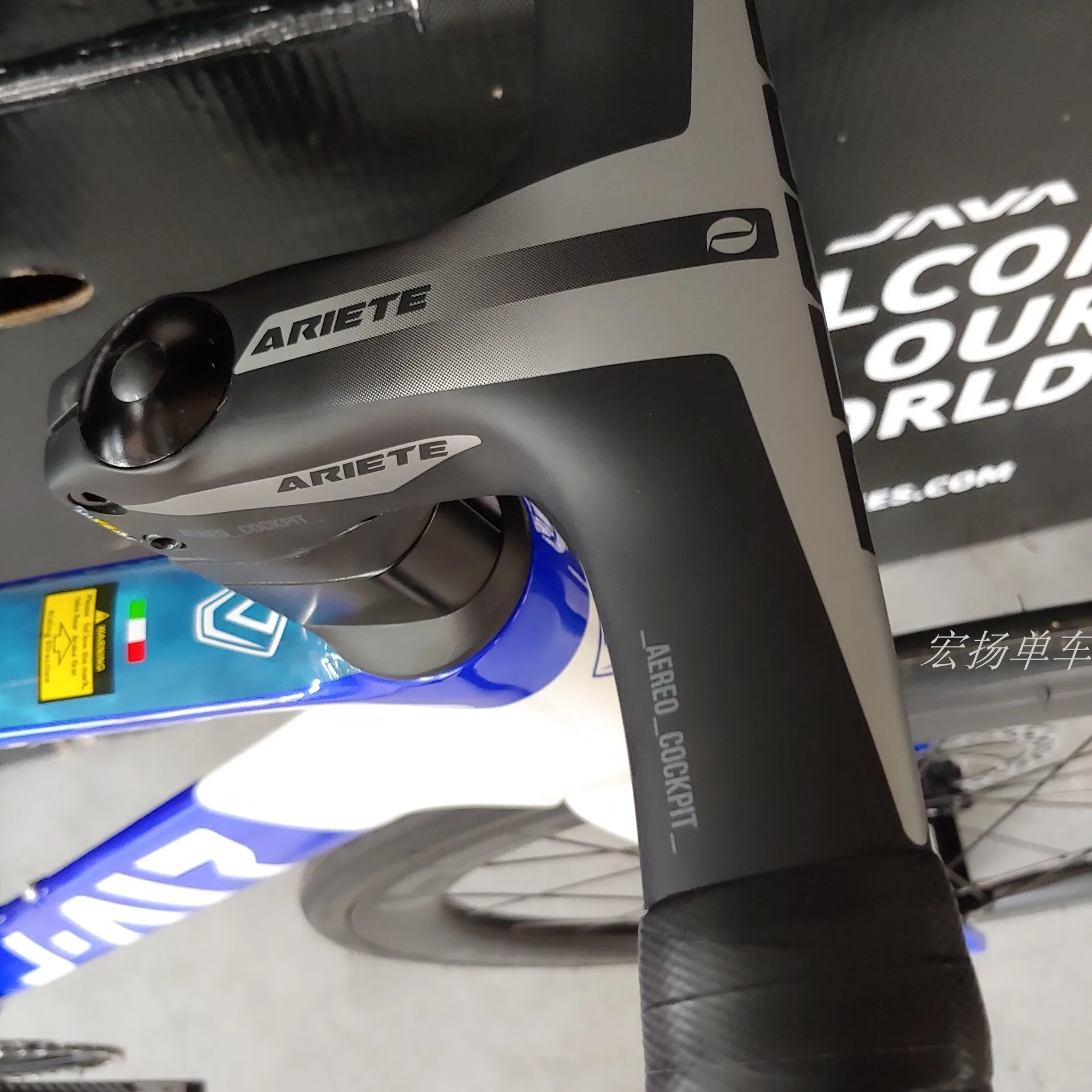 New Team Version Java JAir FUOCO KIWI Carbon Fiber Road Bike 700C T800 Carbon Racing Bike Disc Brake in Stock