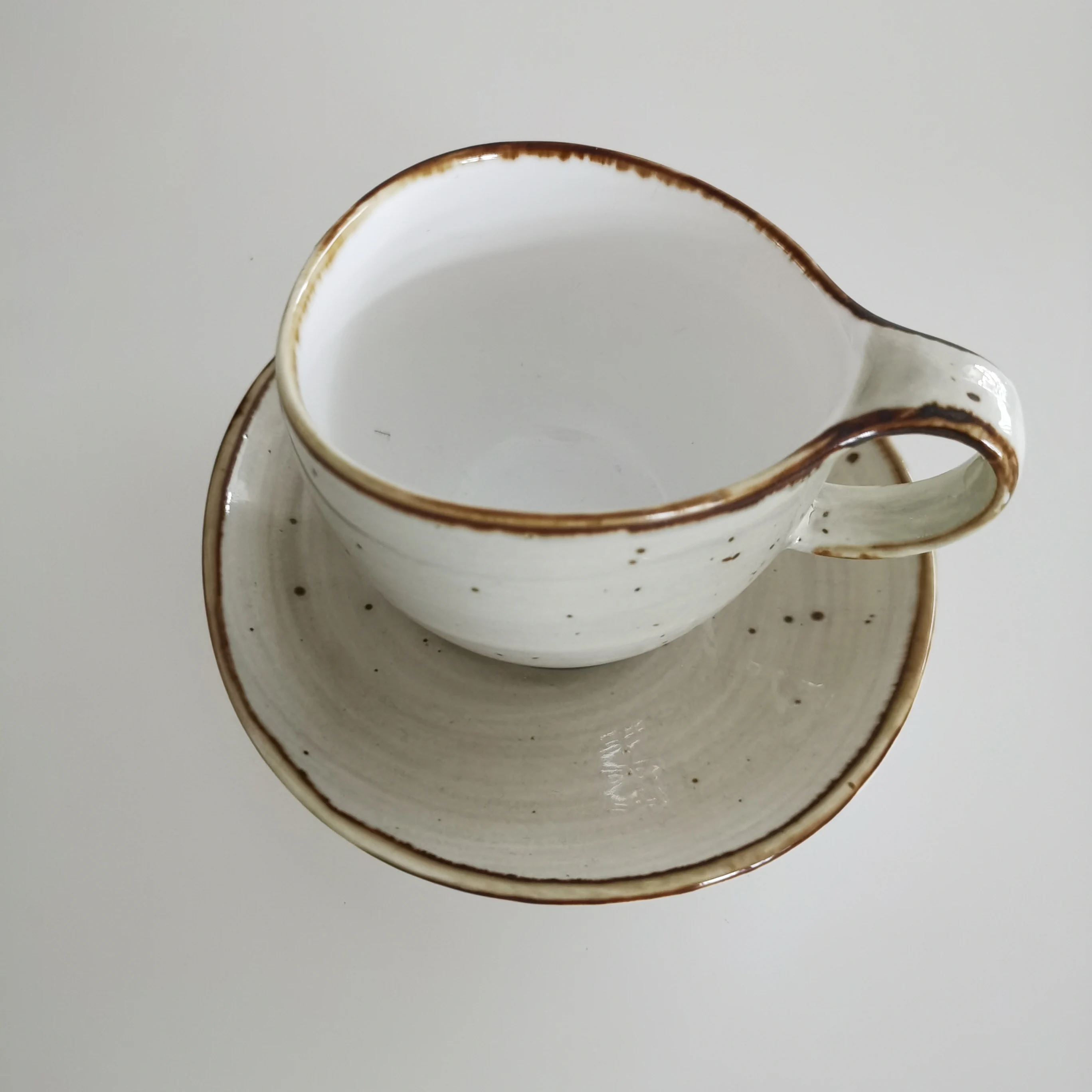 Tasses à Café En Opale émaillée Avec Soucoupes - Lot De 5 - Très Bon état