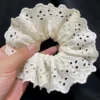 Lusi's style - Double-layered Ivory B15cm