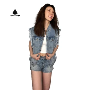 OEM Manufacturer Stylish Summer Top Vest Women's Fashion Sleeveless Jeans Jacket With Button Straight Pocket Denim Shirt