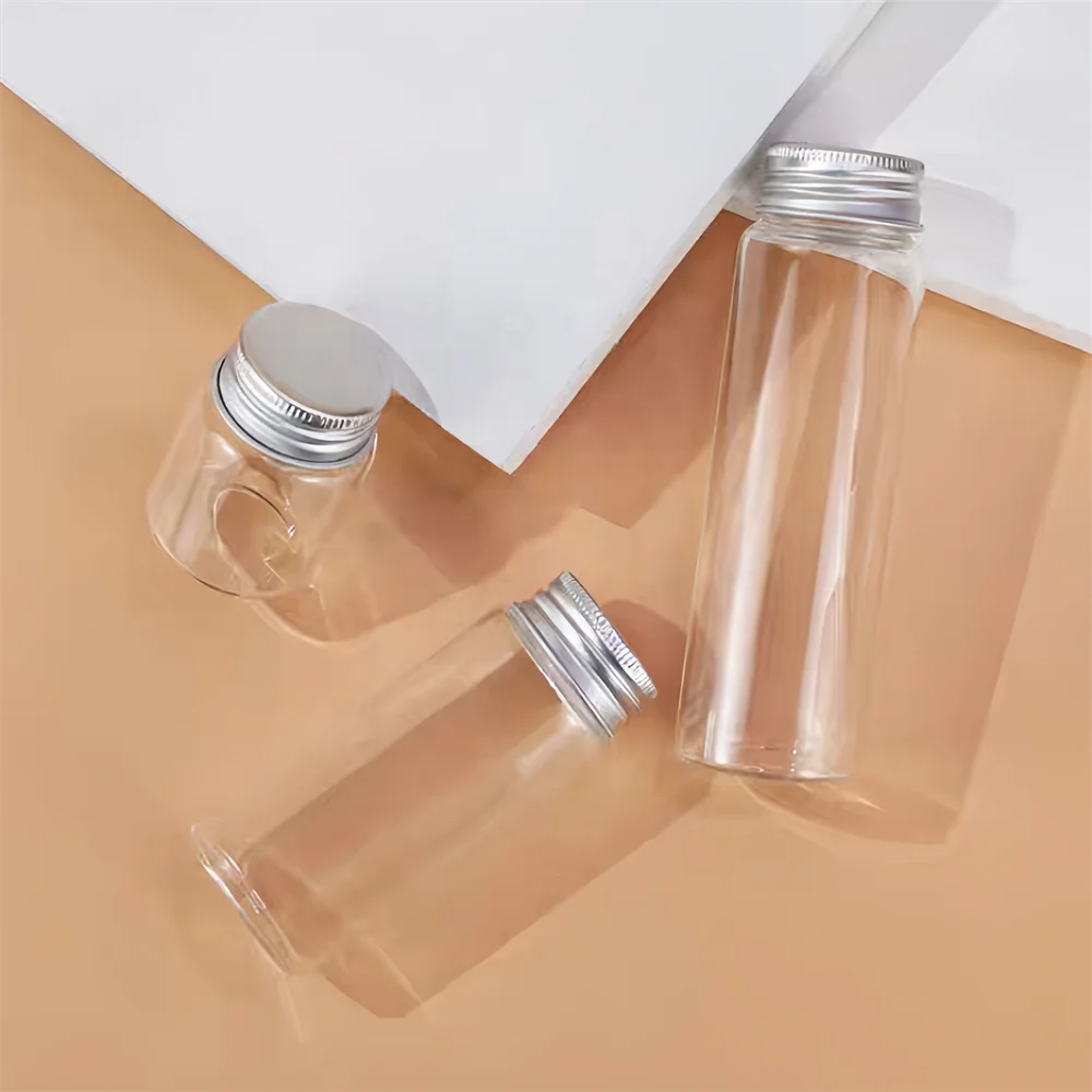 Webshop met zowel kleine als grote glazen potjes en flessen