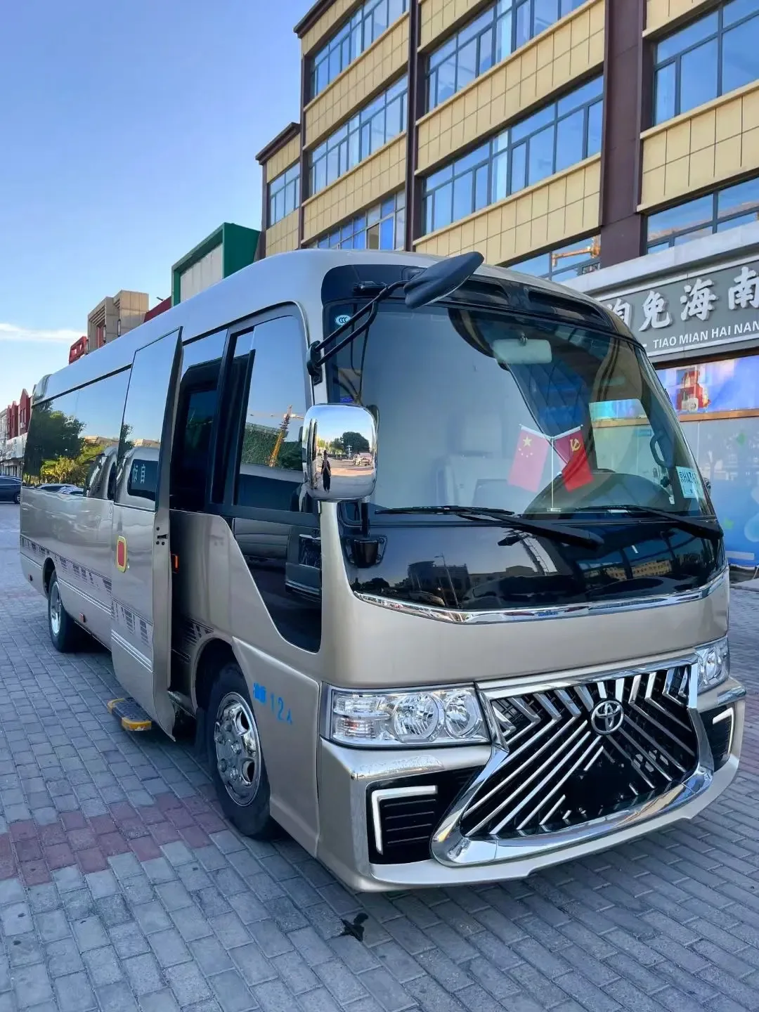 Spots Goods Toyota Coaster 26 Seater Toyota Coaster Bus In Dubai ...