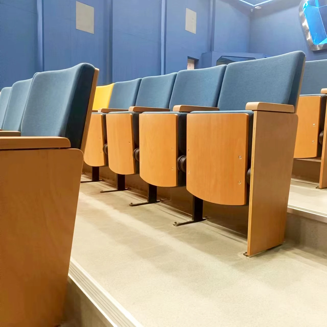 Auditorium Seating New Design Hot Sale Factory Selling Popular Wooden Auditorium Seating Upholstery Fabric