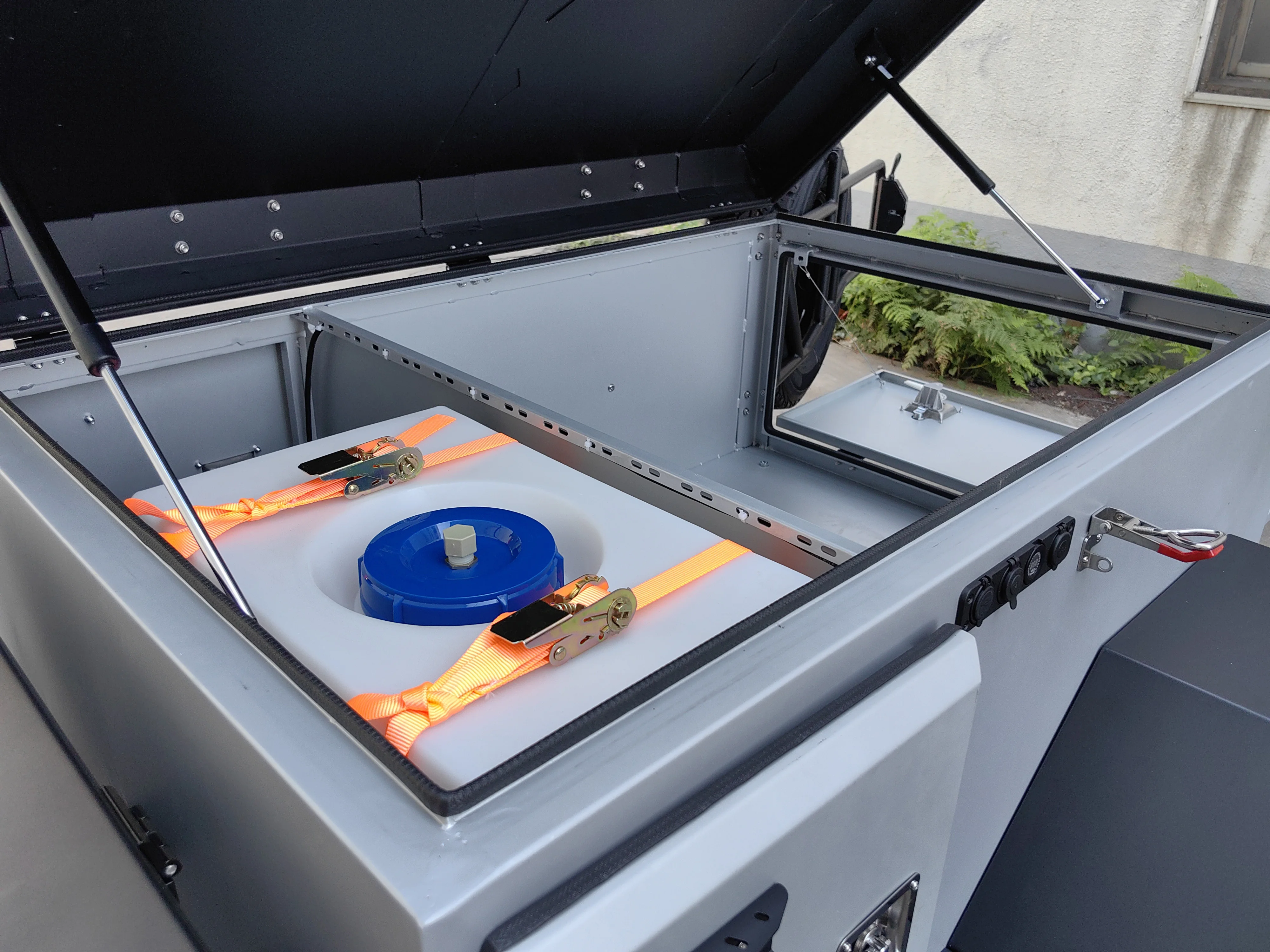 Independent Suspension Off-road Vehicle, Travel Camping Trailer  