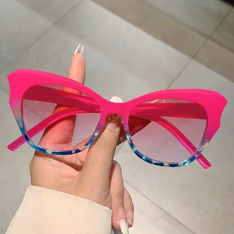 Cat Eye Shape Sunglasses - UV Protection & Fashion Shades display picture 3