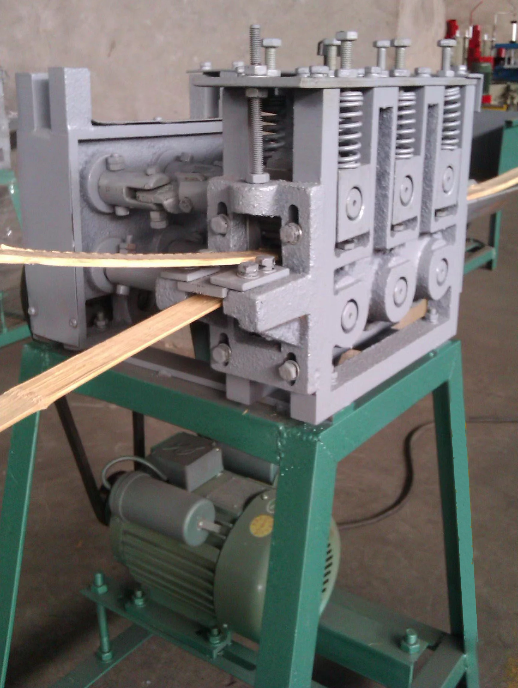 Bamboo Shoveling Knot Layering Machine Bamboo Chipping Machine for ...