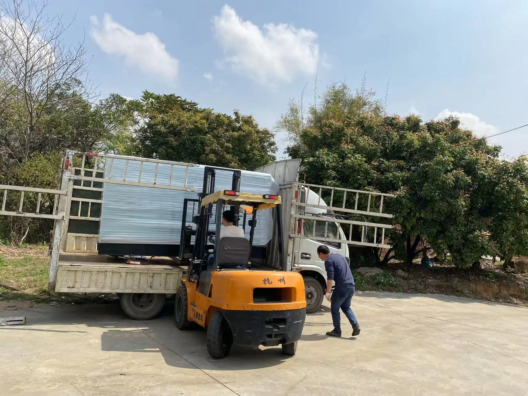 With Perkins Engine Electric Power Turbo Charger Supper Silent 80kva 75kva diesel Generator 60kw