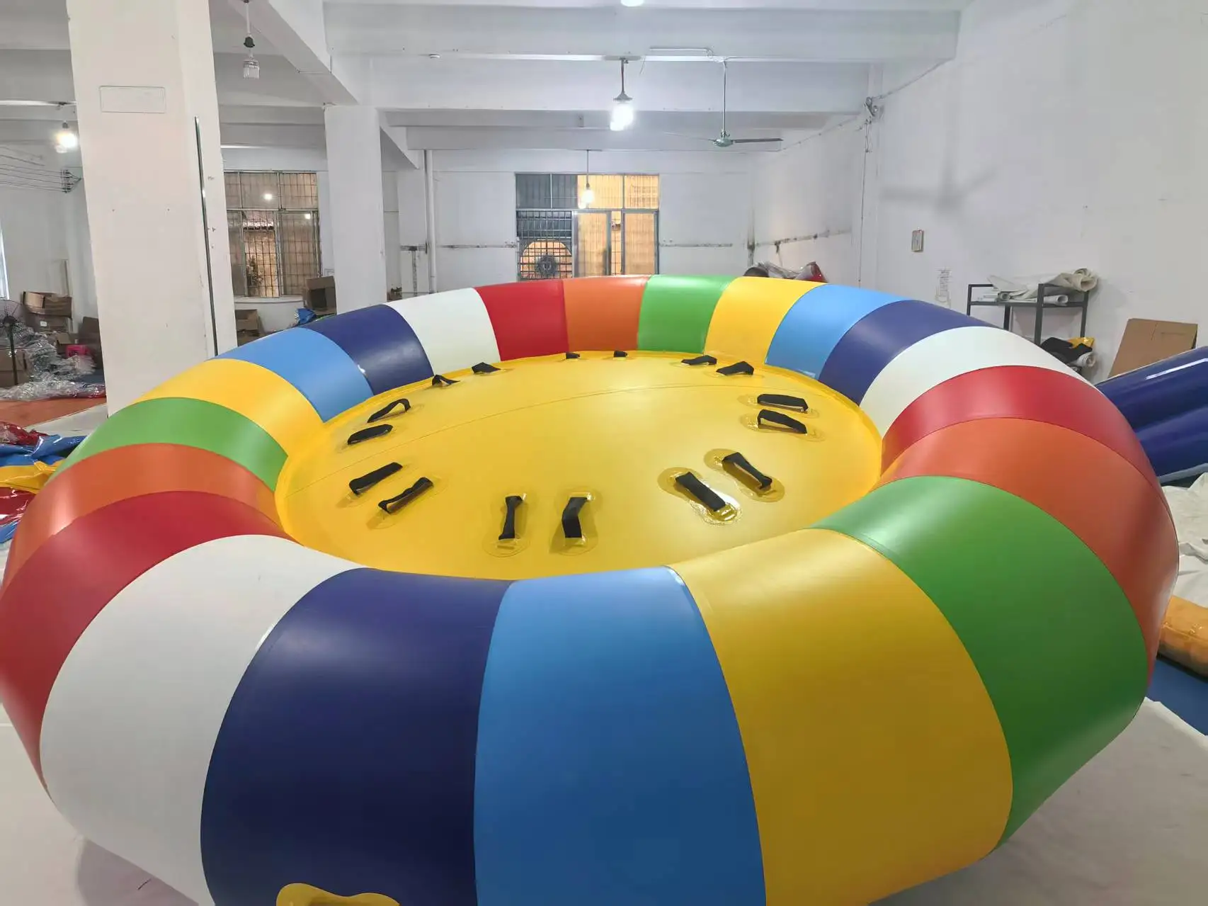 6-Person 8-Person Inflatable Water Disco Boat Crazy Boat with 3m Diameter for Water Amusement