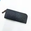 Rivet gris foncé, style plat