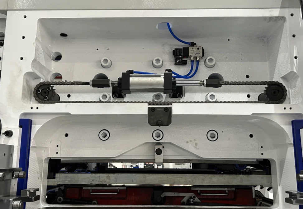 PRY-1050T Automatic Flatbed Hot Stamping Deep Embossing Various Paper Die Cutting Machine