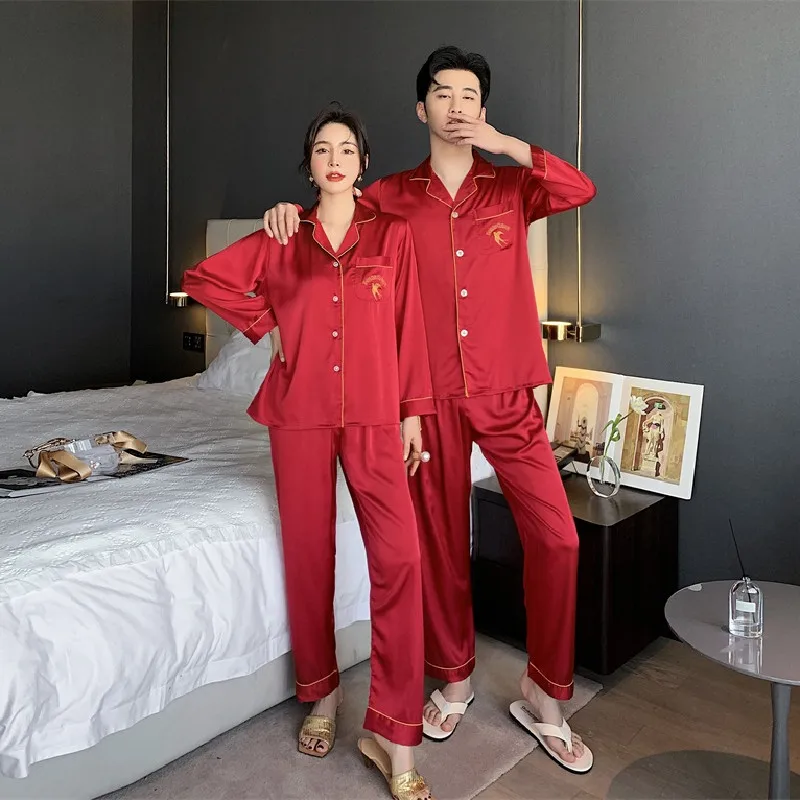 Bulk-buy Customized Men's Ice Snow Silk Couple Pajamas Spring and Autumn  Black Silk Homewear price comparison