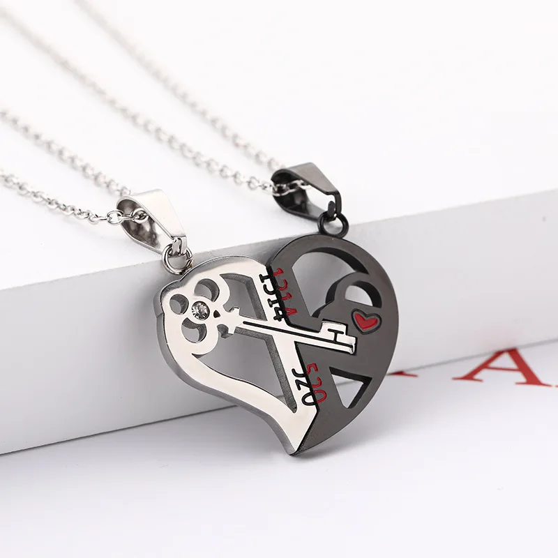 Lock Pendant Necklace | Common Alloy