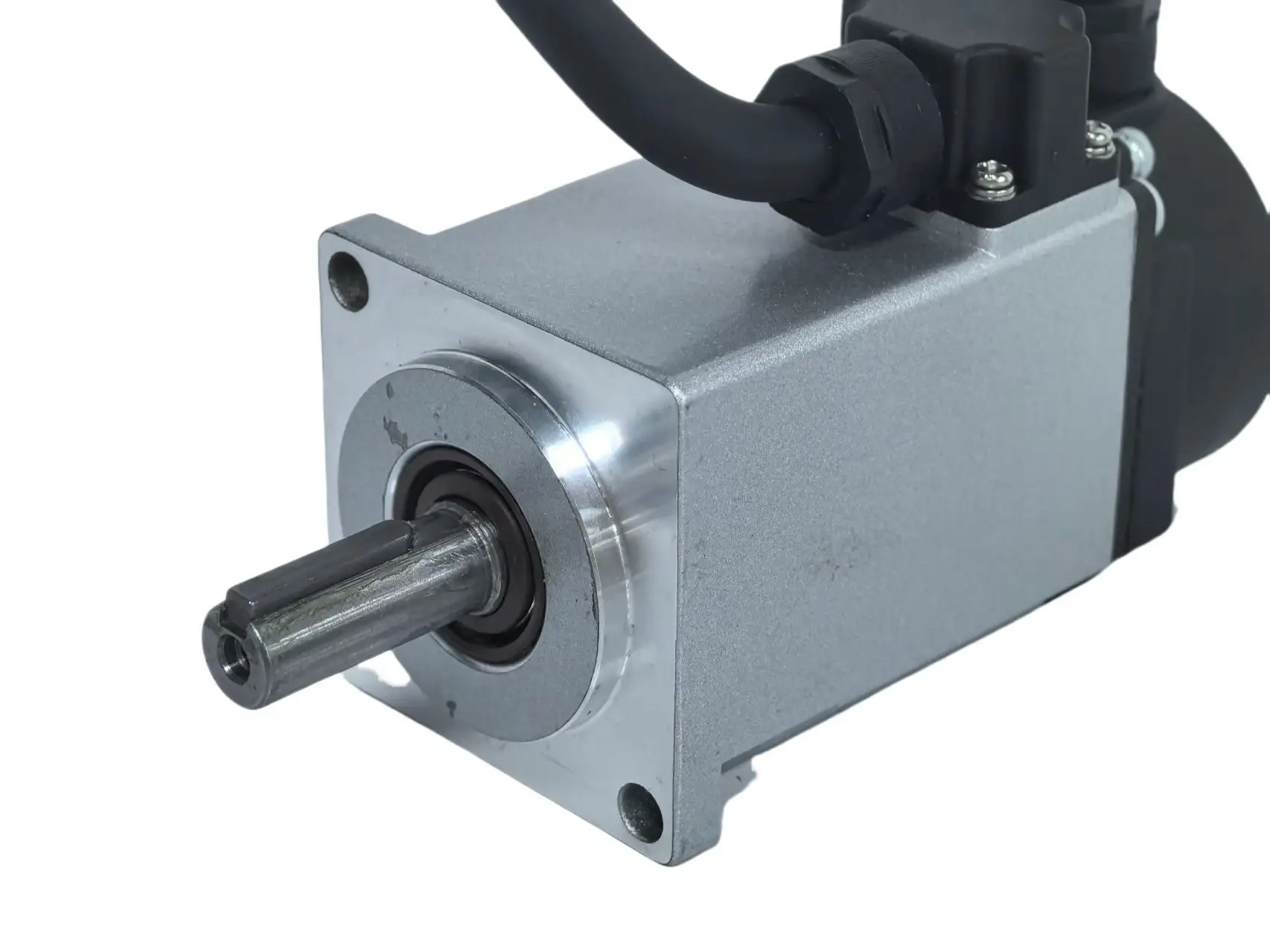 Global Export Heavy Duty High Overload Capacity Injection Molding Machine Metal Cutting AC Servo Motor manufacture