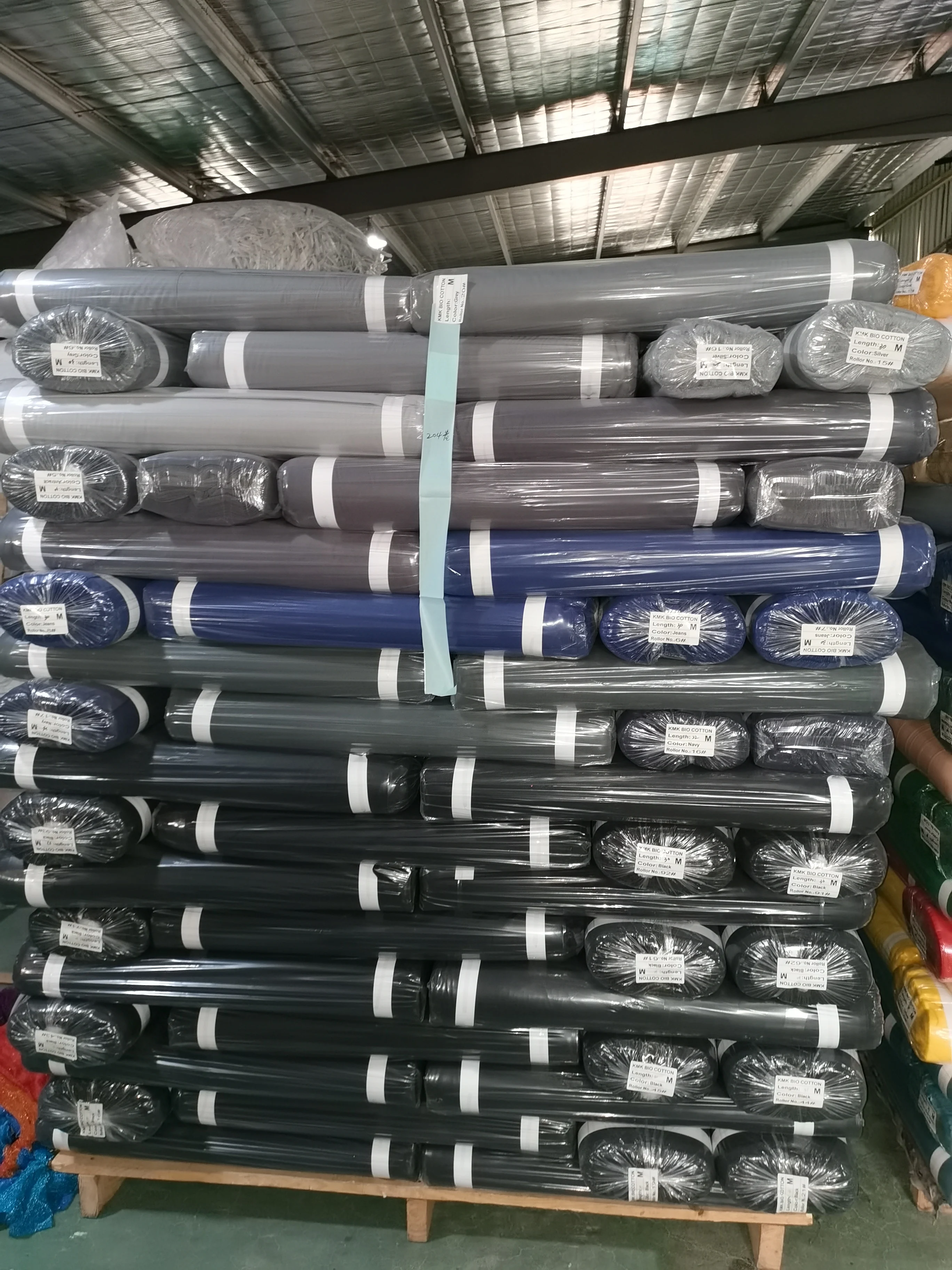 
TR 80/20 210-220 г/м Toyobo мягкая Арабская ткань Thobe полиэстер вискоза ткань для мужского костюма 