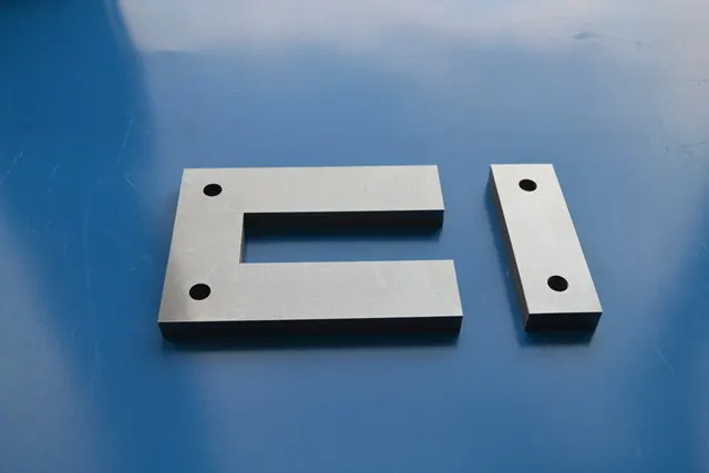 Customized 3UI300 Three Phase Transformer EI Core EI Lamination