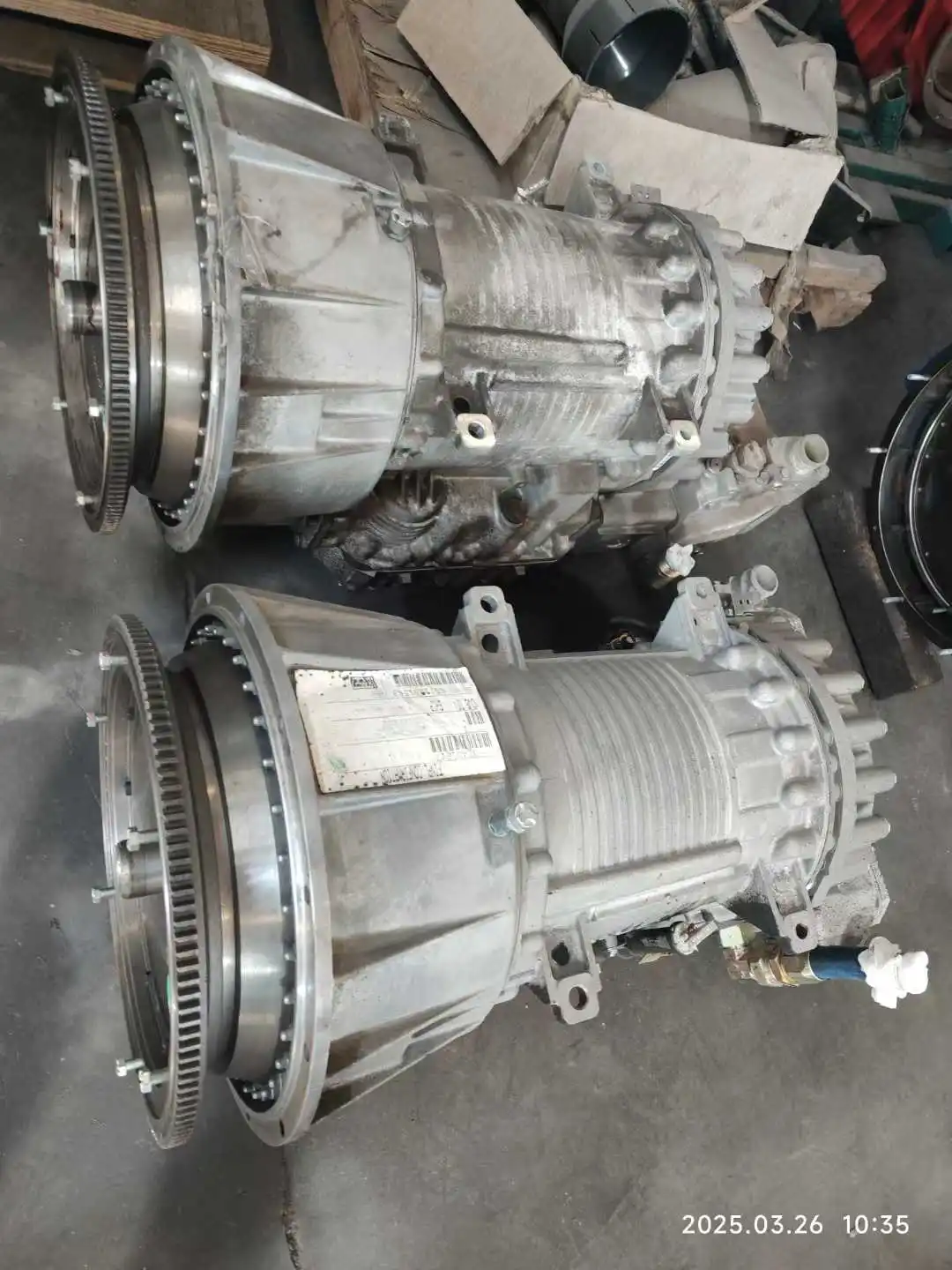 Z F 16S181 16-speed gearbox with power take-off Z F automatic