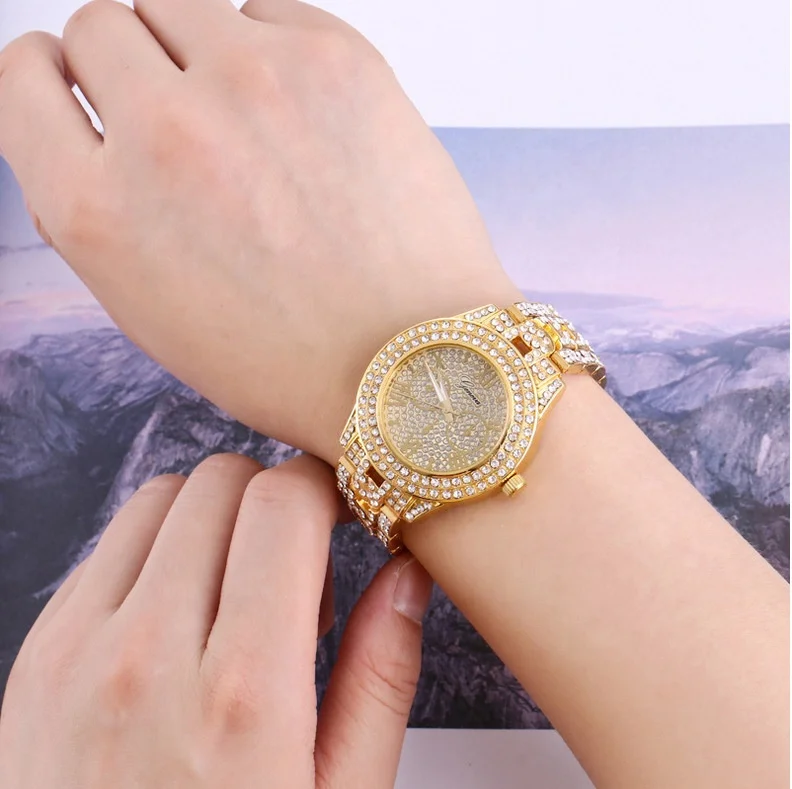 Luxury Gold Stainless Steel Women display picture 1