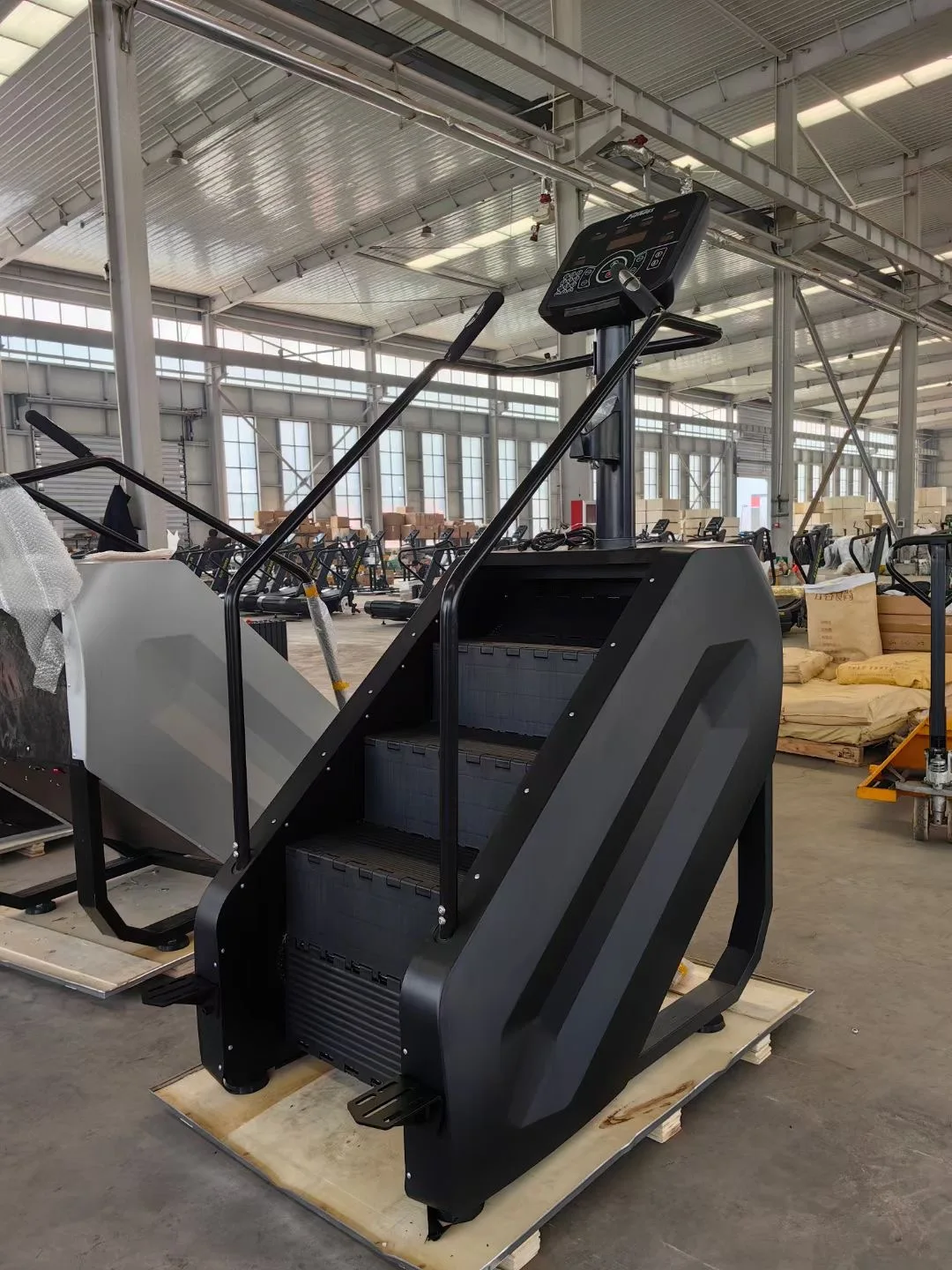 YG-C004 DHZ Commercial Stair Machine Fitness Gym Equipment Stair Climber  Stepper for Sale Stair Master