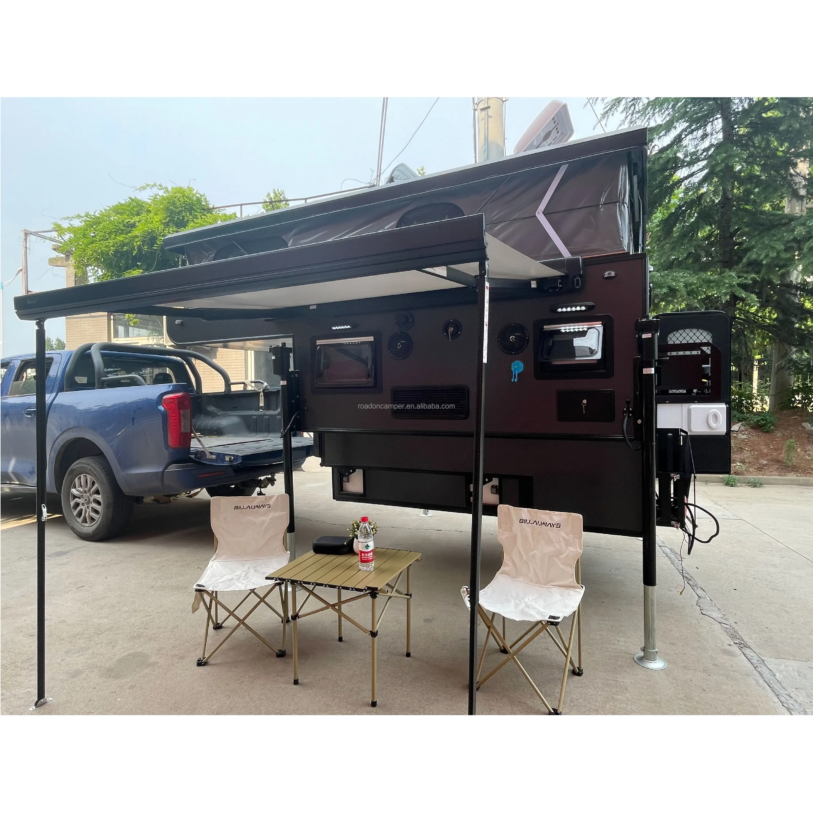 Slide on Style Truck Camper with Slide Out Kitchen and Interior Toilet for Pick up Truck