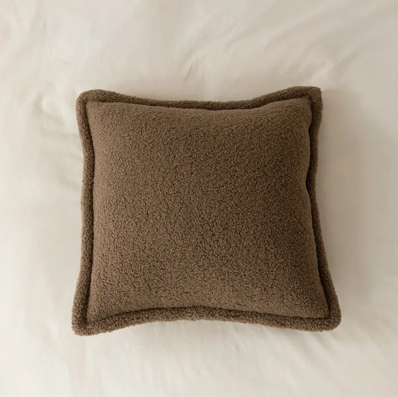 Aoyatex customized super soft solid color lamb throw pillow indoor decorate cushion supplier