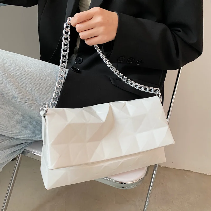 silver geometric bolsa