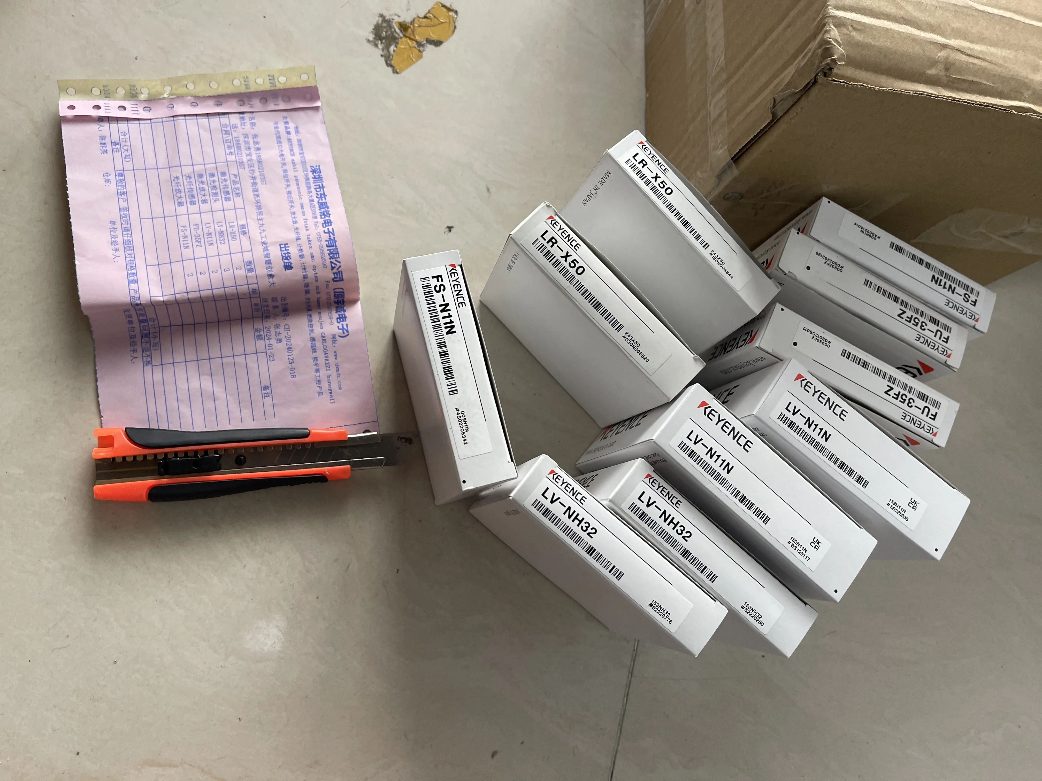 Keyence Laser Sensor Photoelectric Sensor LR-X50 Keyence Laser Sensor Photoelectric Sensor LR-X50